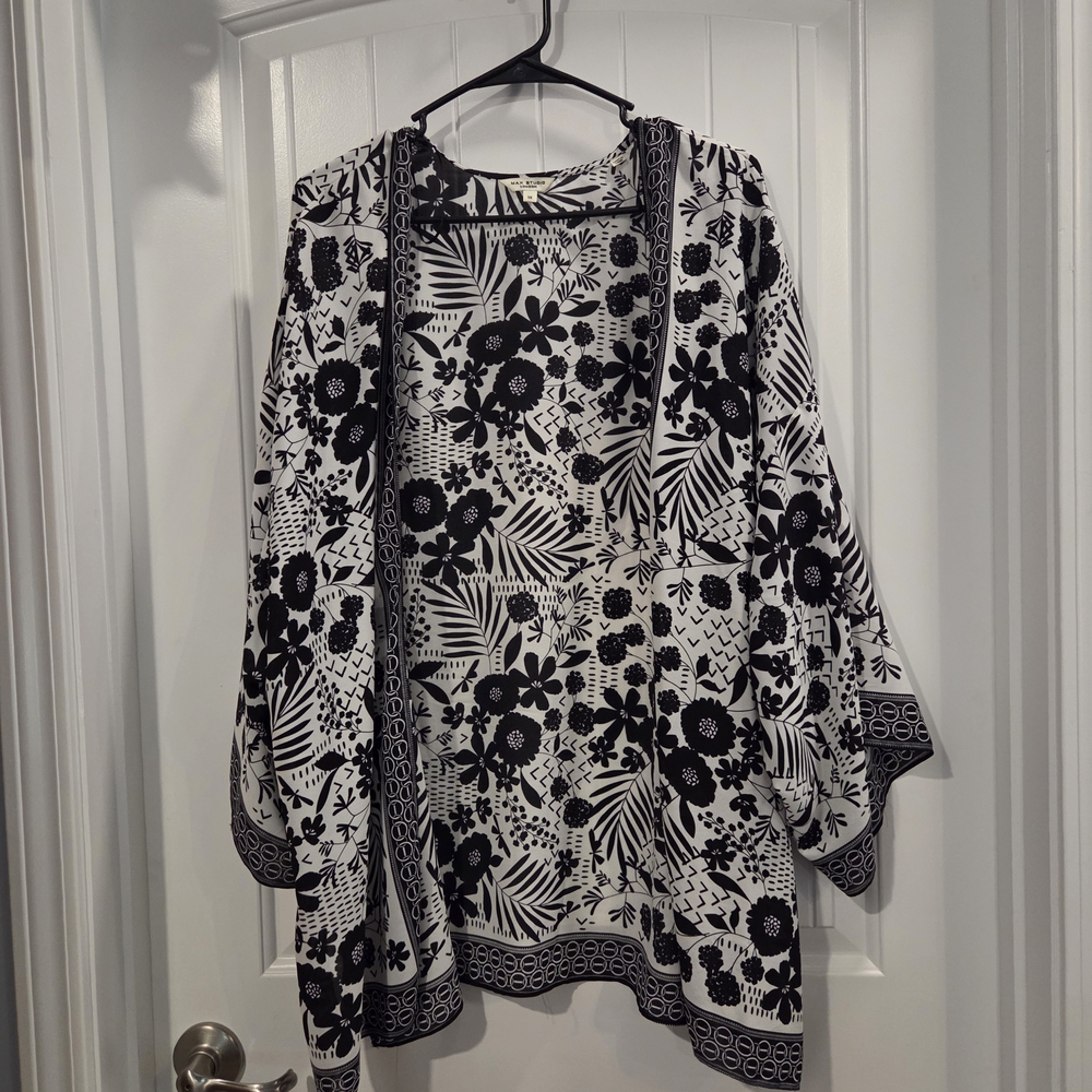 Max Studio Black and White Floral Cardigan